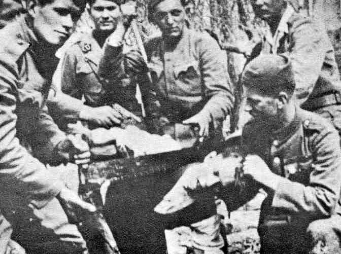 Fichier:Ustasa-saw.jpg